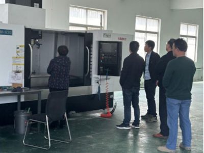 昆山某大型臺企客戶參觀進行交流合作