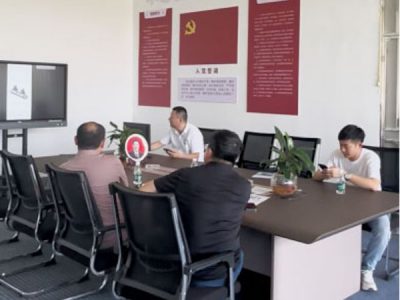 鎮江某大企客戶與技術部門進行交流合作中