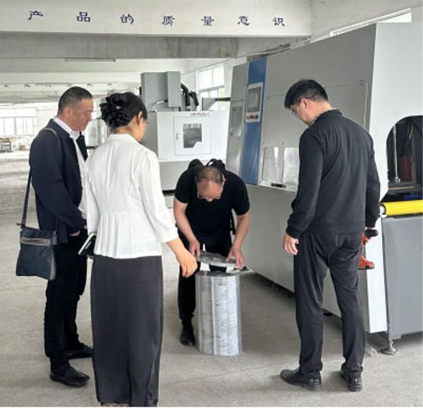 常州某大企客戶來廠進行技術交流合作