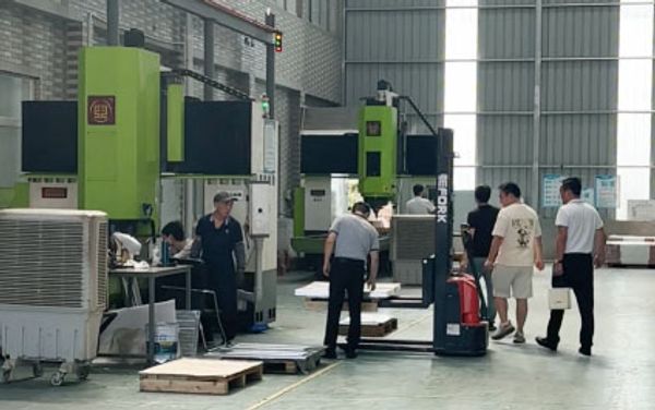 江陰某大企客戶來廠參觀交流合作